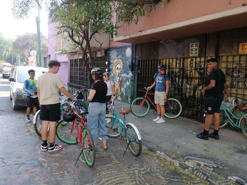 Mexico City: Art Naco, murals & street art bike tour - Bike Comfort, Ability Level, and How the Ride Stays Manageable