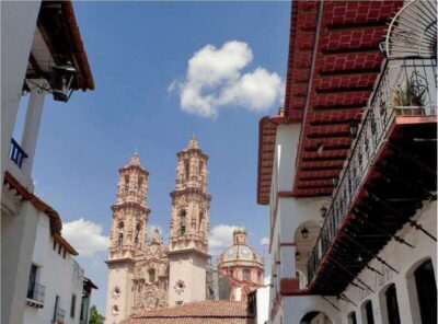 Cacahuamilpa Caves and Taxco Small-Group Tour