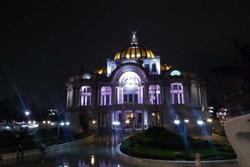 Mexico City: Double Decker Bus Night Tour - Your 90-minute loop: Downtown first, then Roma and Condesa by night