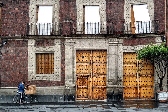 Mexico City: Hidden Markets, Street Food & Salsa-Making Tour - What you’ll eat and drink, and how to handle it smartly