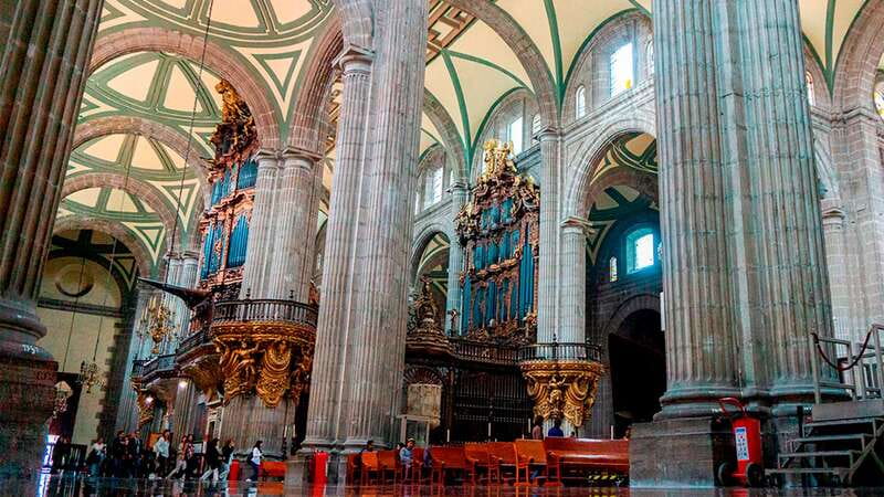 Mexico City: Historic Downtown Walking Tour - Zócalo Square and Hernan Cortes: The Center of the Story