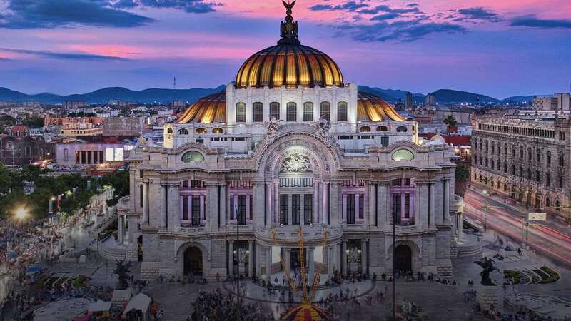 Mexico City: Hop-on Hop-off City Tour by Turibus 1-Day Pass - Basilica Circuit: spiritual Mexico City, plus the December closure