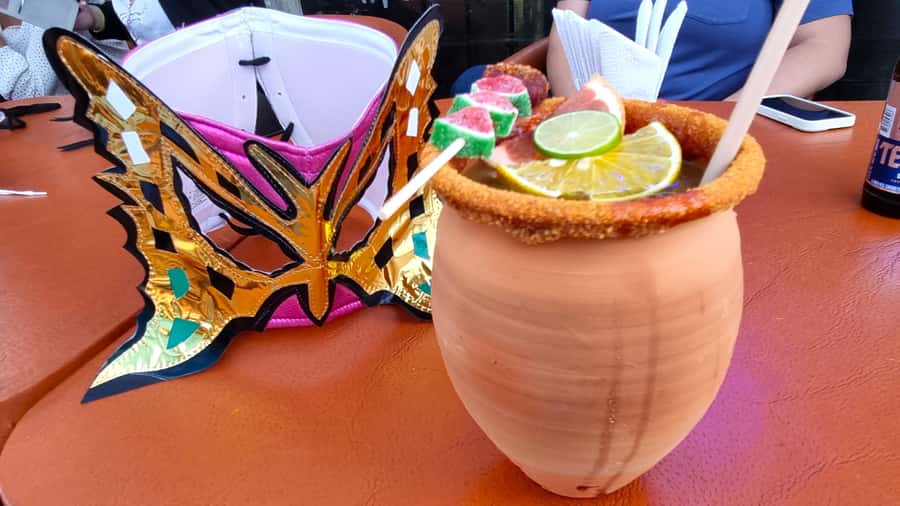 Mexico City: Mexican Evening, Lucha Libre and Tequila - Arena México or Arena Coliseo, what changes by day
