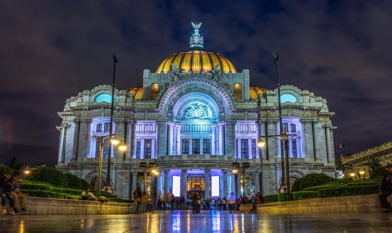 Mexico City: Mexican Folklore Ballet - What happens during the 2-hour show at Palacio de Bellas Artes