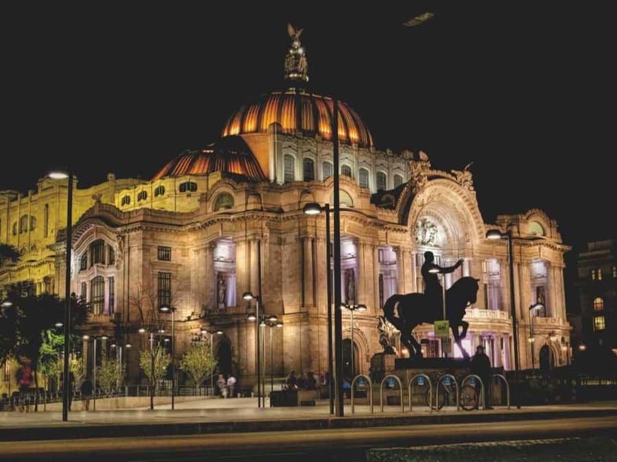 Mexico City: Night Bus Tour - Getting to the meeting area and trading your voucher