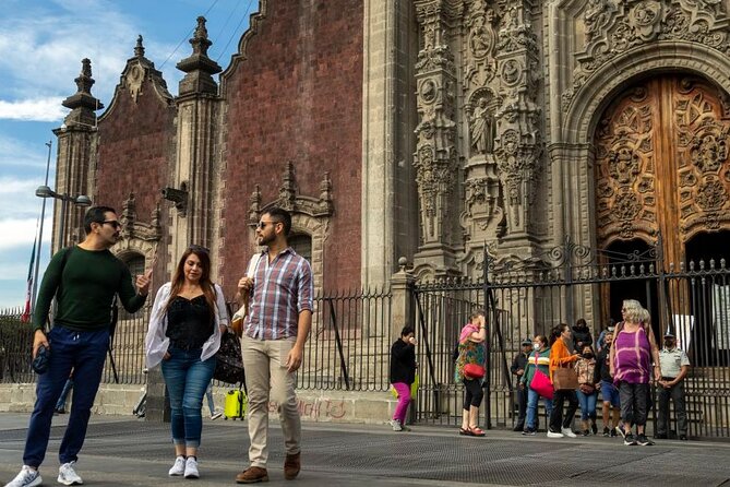 Mexico City Private & Personalized Half-Day Tour with a Local - The oldest public park break: shade, sculpture, and breathing room