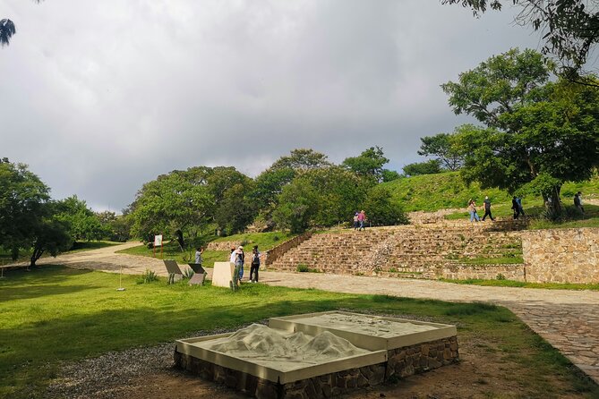 Monte Alban - Full Day Guided Tour with or without Food - Oaxaca - Monte Albán With a Guide, What You Should Look For