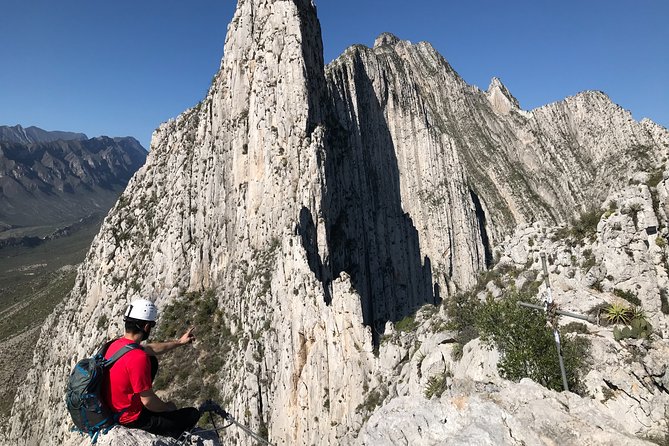 Nido de los Aguiluchos, Monterrey: Hiking + Rock Climbing + 3 Rappels - Rappels over the valley: the 3 descents that steal the show
