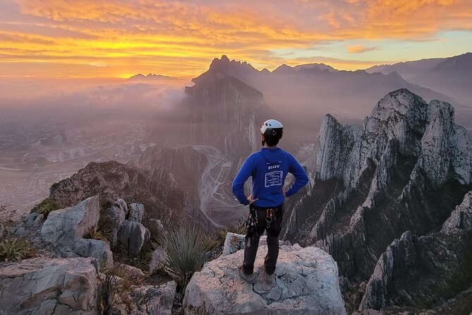 Nido de los Aguiluchos, Monterrey: Hiking + Rock Climbing + 3 Rappels - Getting there: the 5:00 am pickup and why it matters