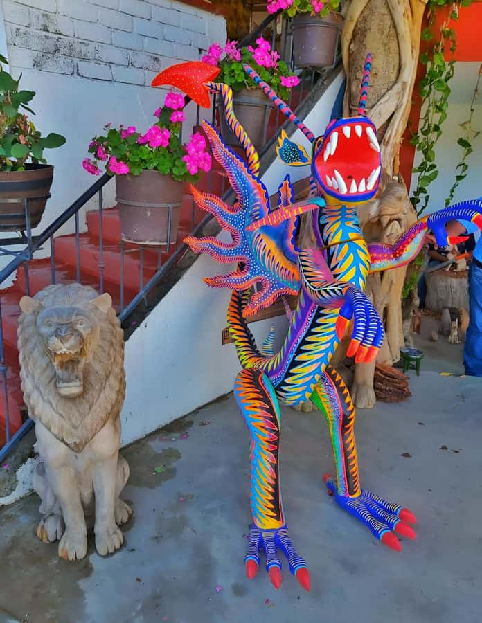 Oaxaca: full-day tour of Monte Alban, ancestral mezcal, alebrijes, and black mud - San Bartolo Coyotepec Black Clay: Seeing What Makes the Color Work