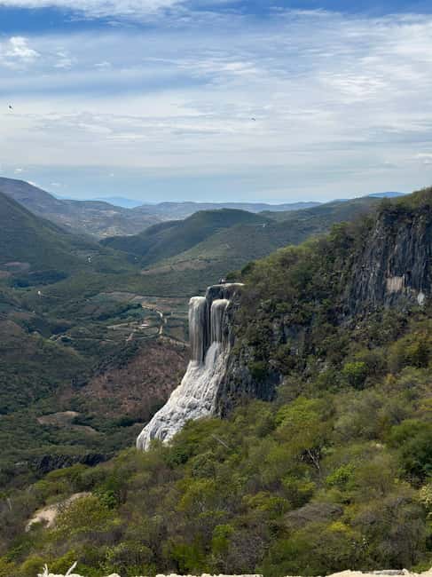 Oaxaca: Hierve el Agua & Mezcal Distillery Small-Group Tour - How the 9:00 am Day Trip Runs, From Jardín Etnobotánico