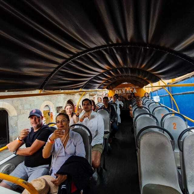 Oaxaca: Legends Tour Mezcalbús - The guide in Spanish: performance energy is the main attraction