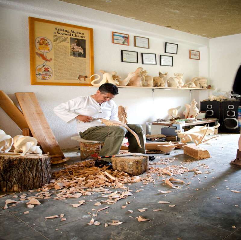 Oaxaca: Monte Alban and the Art of Oaxaca - San Bartolo Coyotepec: black pottery made step by step