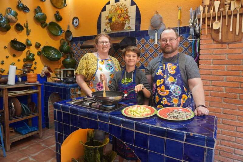 Oaxaca: Traditional Oaxacan Cooking Class with Market Visit - Why an Oaxaca market visit is the best part of the class