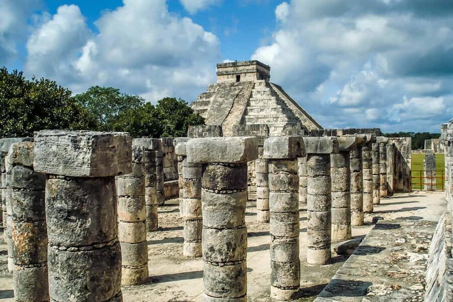 Playa del Carmen: Chichen Itza Early Tour with Expert Guide - Chichén Itzá at sunrise, and why timing is everything