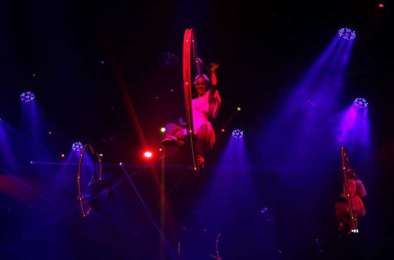 Playa del Carmen: Coco Bongo Nightclub Experience - Practical tips that save money and reduce stress