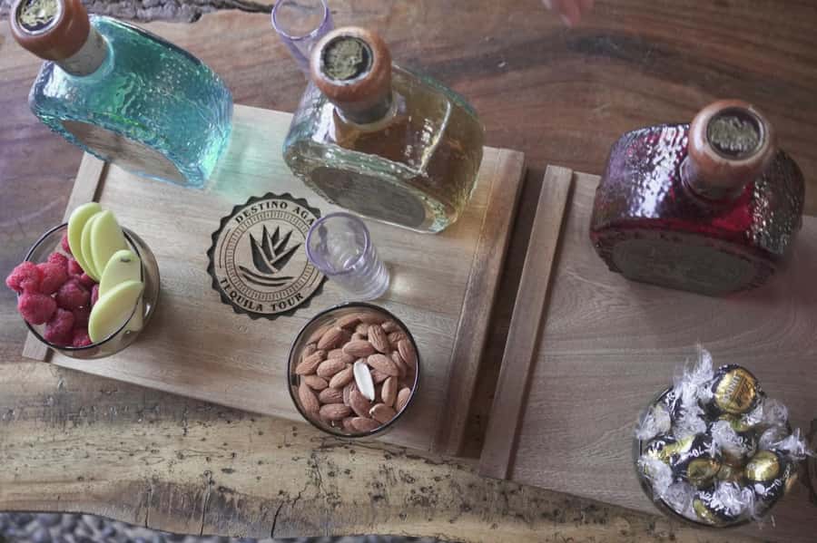 Premium Tequila Route with professional tasting - TEQUILA SELECTO DE AMATITÁN stop: distillery-style learning and shopping time
