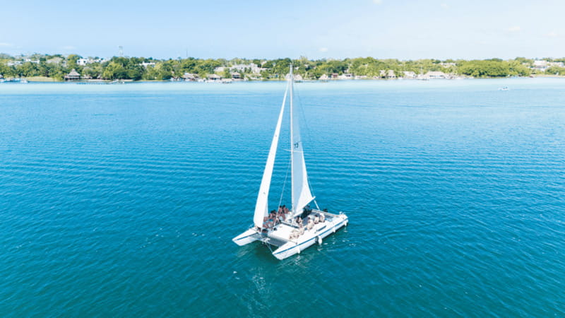 Private Hobie Cat Sailing Tour - Black Cenote: when the lagoon turns into something more than scenery