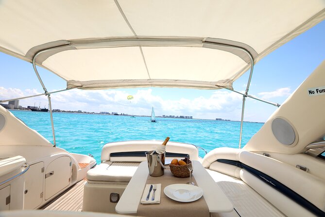Private Premium Yacht 46FT Rental in Cancún - Bay of Cancun swimming time, and how weather changes your best moment