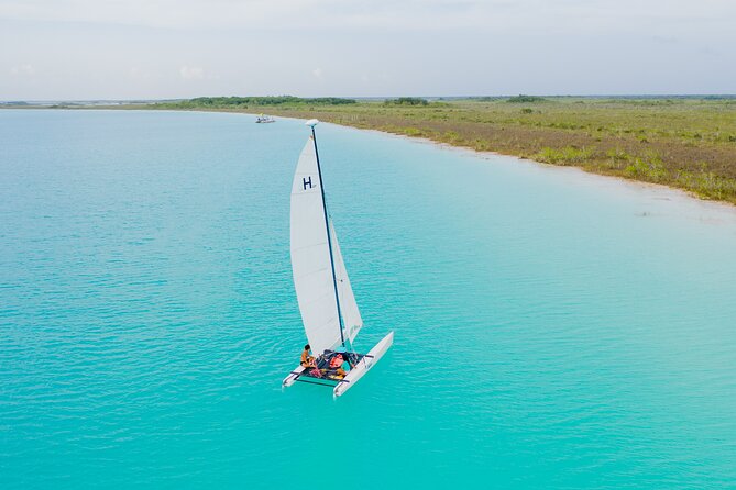 Private Sailing between Mangroves - Wind-powered sailing in Bacalar’s Bertilla Lagoon
