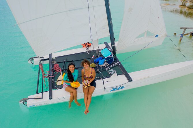 Private Sailing between Mangroves - Sailing south: Esmeralda and Cocalítos cenote areas