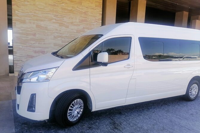 Private Transfer from the Airport to Hotels in Los Cabos 1-10px - Door-to-door pickup and what your hotel side should feel like