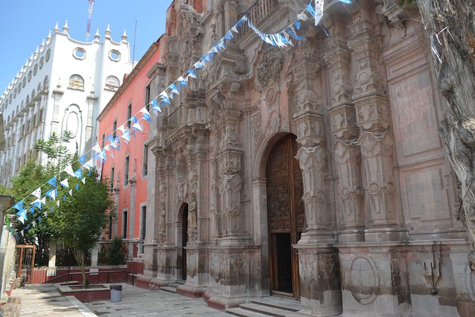 Private walking tour in Guanajuato (available from 1 person) - Mercado Hidalgo: Porfirio Díaz, market life, and what to try