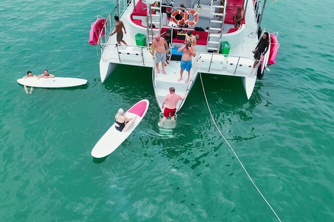 Private Yacht Charter ChicaFUN 3 Waterslides All Inclusive - Snacks and Open Bar: Why This Feels Like a True All-Inclusive Day