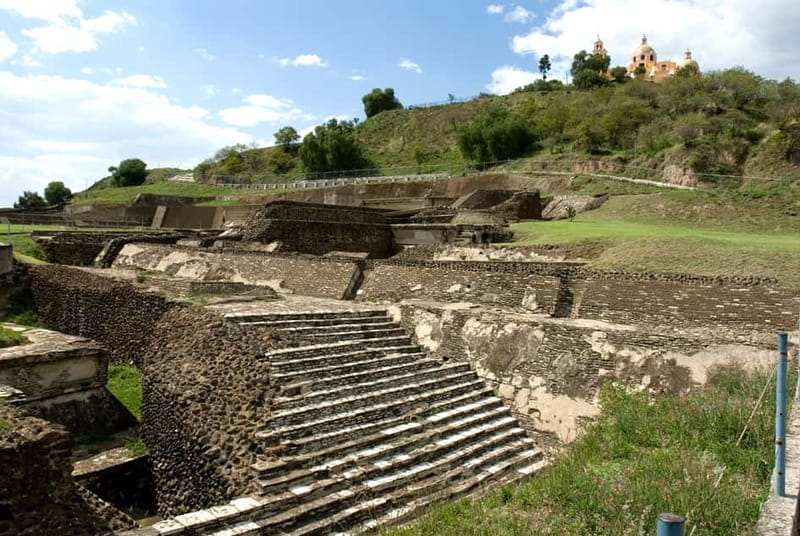 Puebla: Cholula Magical Town Tour by Double-Decker Bus - Mexican Baroque: Tonanzintla and Acatepec temple stops