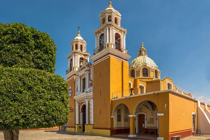 Puebla, Cholula & Tonantzintla Day Trip with Optional Lunch - Guides, pacing, and the lunch option you should think about