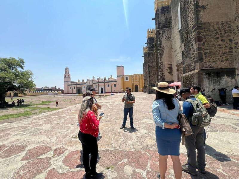 Puebla: Walking Tour of Puebla City - Start at the Miguel Arcángel fountain, then get your bearings on Puebla’s Zócalo