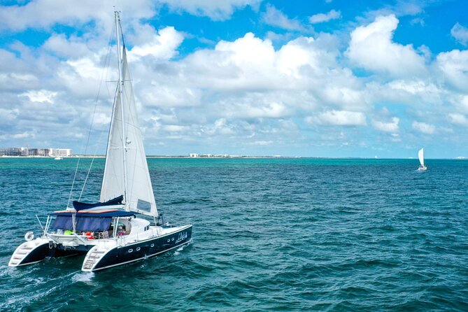 Puerto Morelos Catamaran Reef Sail and Snorkel - Snorkeling reality check: gear, swim distance, and reef-friendly behavior