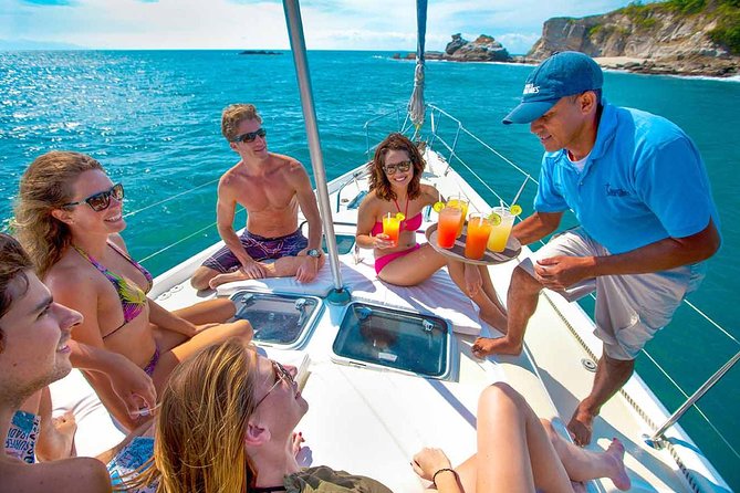 Puerto Vallarta Luxury Sailing with Premium Open bar & lunch - The crew and boat comfort: small details that make a difference