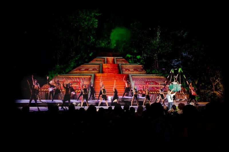 Puerto Vallarta Rhythms of the night, Show & Buffet dinner - Sunset cruise plus candlelit dinner, why it feels like a real night out