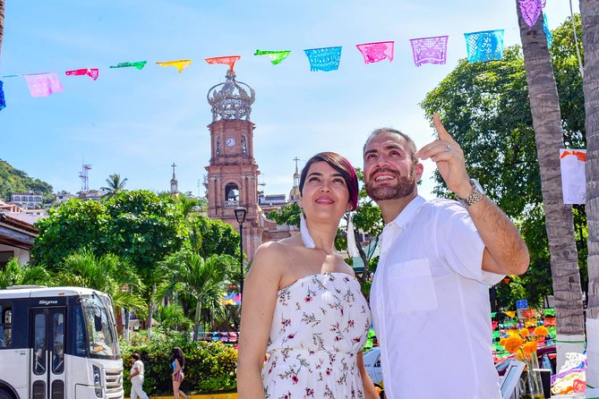 Puerto Vallarta VIP Promotional Tour - Los Arcos de Mismaloya viewpoint, quick photos with real sea-life energy