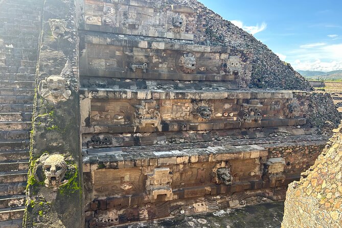 Pyramids of Teotihuacan and restaurant la Gruta (Original) - Price and value: is $47.20 a good deal?