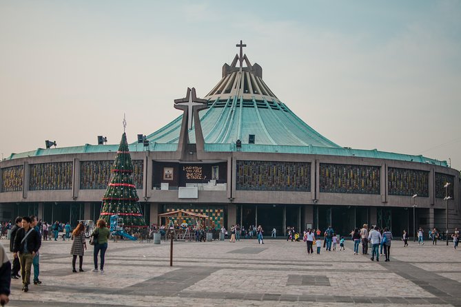 Pyramids of Teotihuacan, Guadalupe Shrine & Tlatelolco Tour - Pickup, start time, and why this day feels full at 9:00