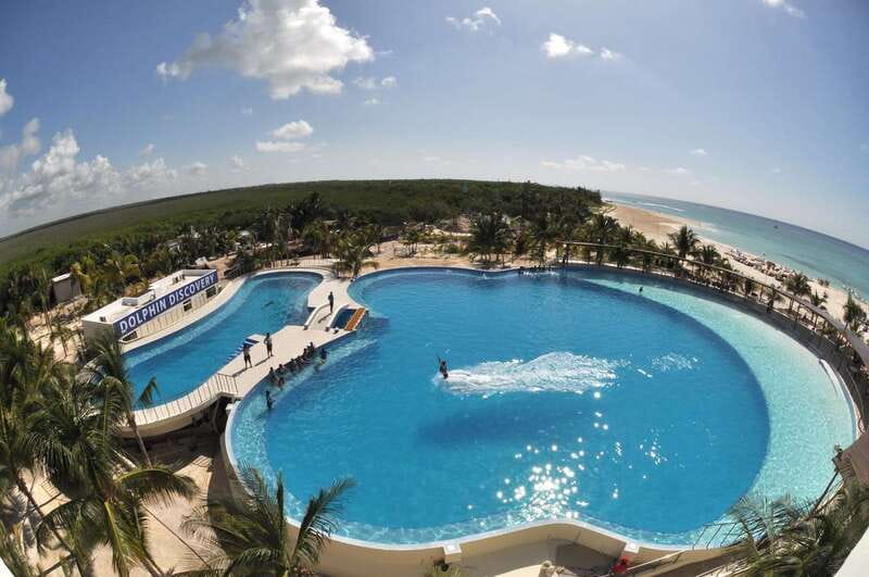 Riviera Maya: Dolphin Encounter with Beach Club Access - Family fit: age rules, height rules, wheelchair access, and the pregnancy note