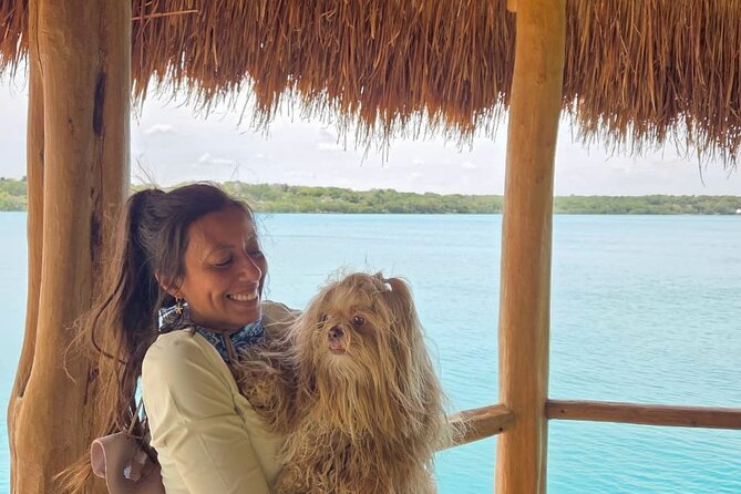 Sail 4hr in the most SECRET Spot of Bacalar and Beach Club. - Sun Protection and Comfort: UV Gear Included, Then Let It Work
