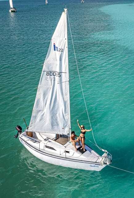 Sailboat tour in the seven colors lagoon of Bacalar - Black Cenote and emerald Cenote: What to Expect in Lagoon Form
