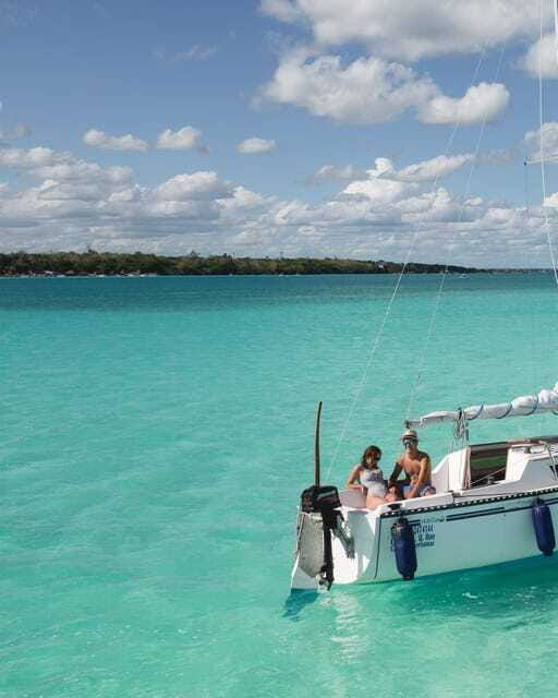 Sailboat tour in the seven colors lagoon of Bacalar - Fruits, Water, and 2 Beers: Why the Included Snacks Matter