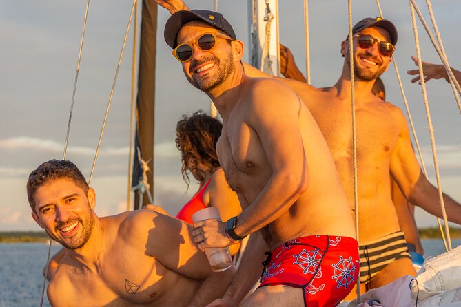Sailing Tour through the Lagoon of the 7 Colors - Boarding day mindset: expect a mix of sailing and cruising