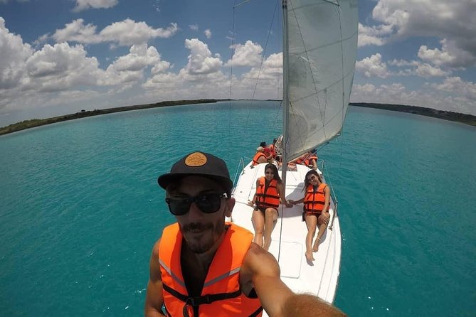 Sailing Tour through the Laguna de los Siete Colores - Bird Island: Warm, Clear Water and the Feeling of Having Space