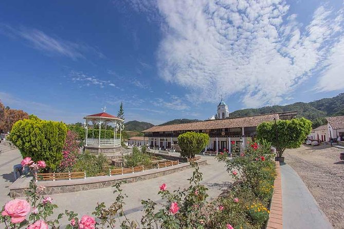 San Sebastian del Oeste - Lunch and included drinks, plus how to pace a full day