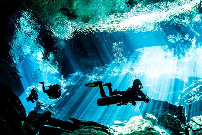 Scuba Diving in Cenote Kukulkan from Playa del Carmen - The second line and the pace after the surface interval