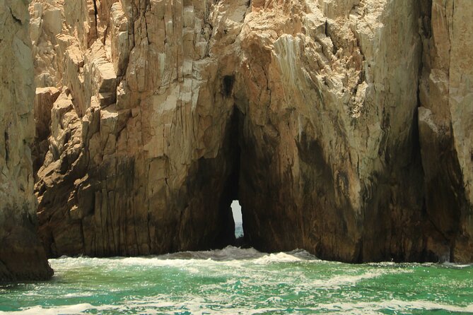 Shared Tour to the Arch of Cabo San Lucas - Getting to D Dock at the marina, without wasting time