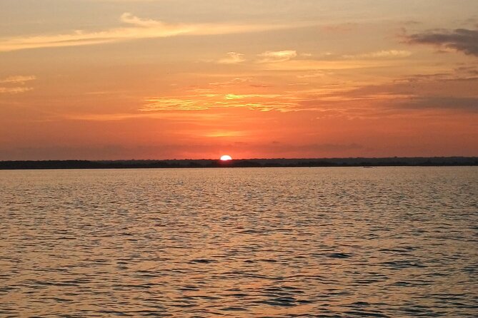 Sunrise on Paddleboard with breakfast in the lagoon of 7 colors - Safety, comfort, and how the guide keeps the vibe right