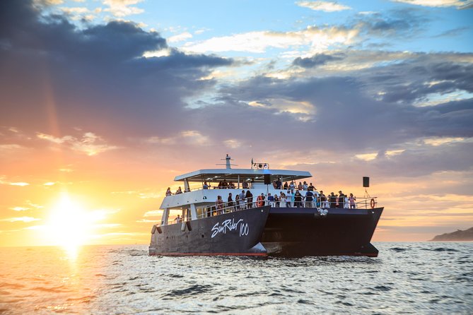 Sunset Dinner Cruise in Cabo San Lucas - Stop 1: El Arco at Land’s End, With Sunset Photo Time
