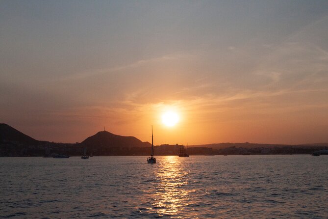 Sunset Dinner Cruise in Cabo San Lucas - Stop 3: Pedregal de Cabo San Lucas and the Cliffs With Villas