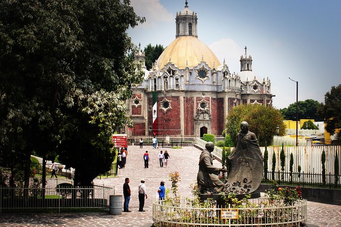 Teotihuacan & Basilica Guadalupe Tour with lunch - The three-course lunch, and how to handle the no-drinks rule